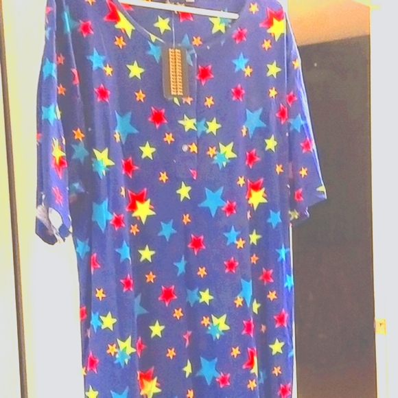 Just Love Other - Sleep shirt NWT, 1X (fits like a LARGE, not 1X!)